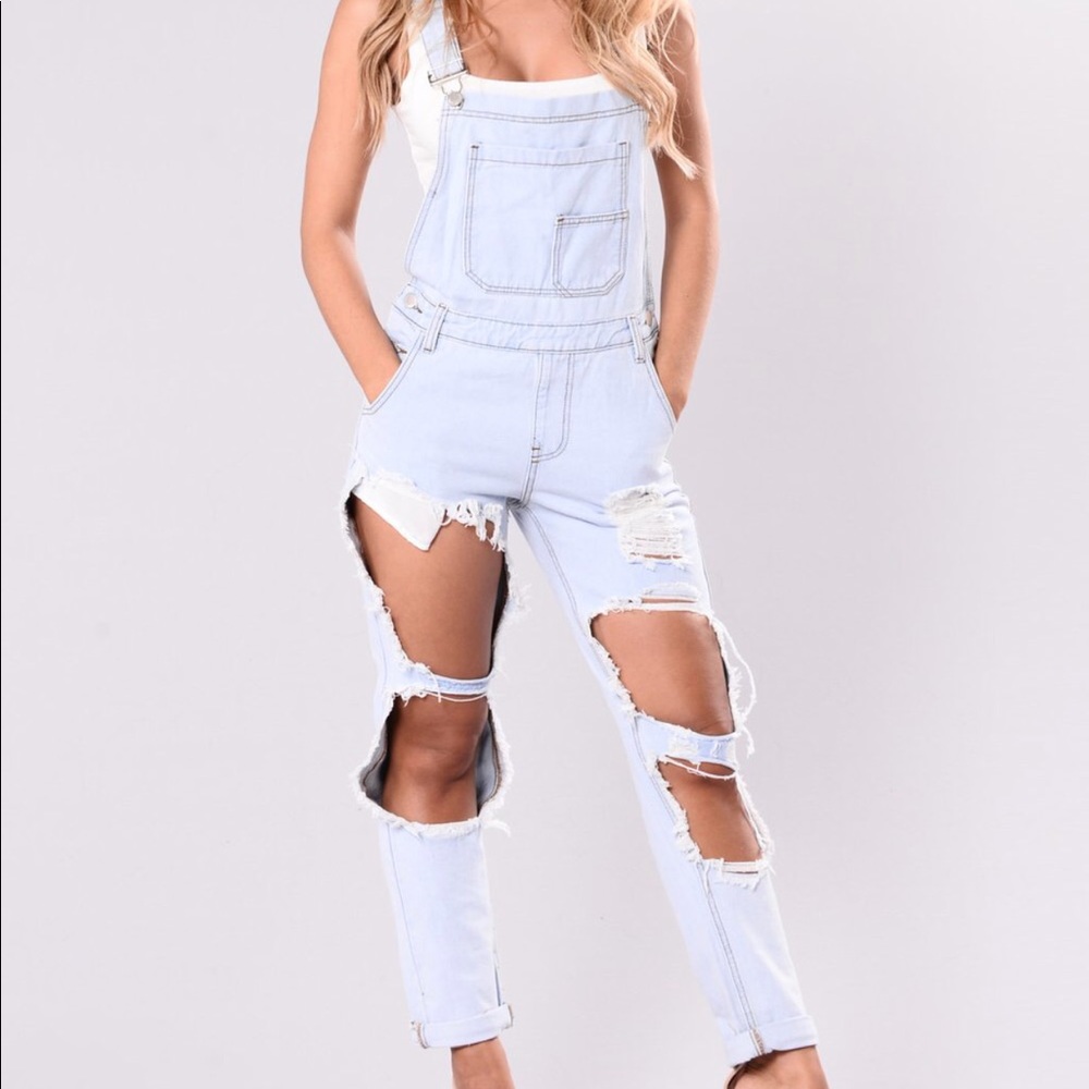 Plus size distressed overalls, 2X, NWT